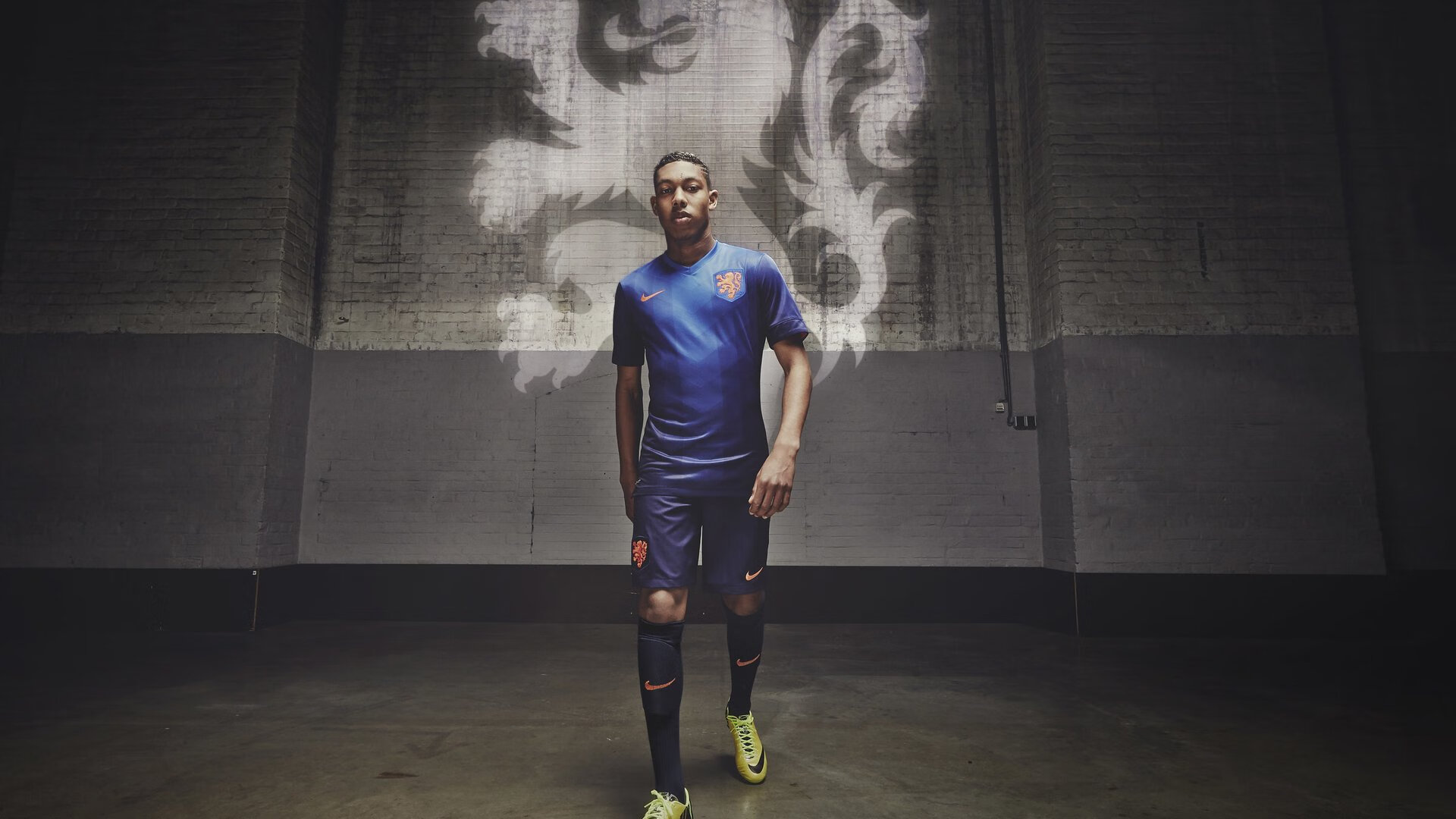 边后卫位置是否应成为青训重点培养对象，边后卫的职责是什么