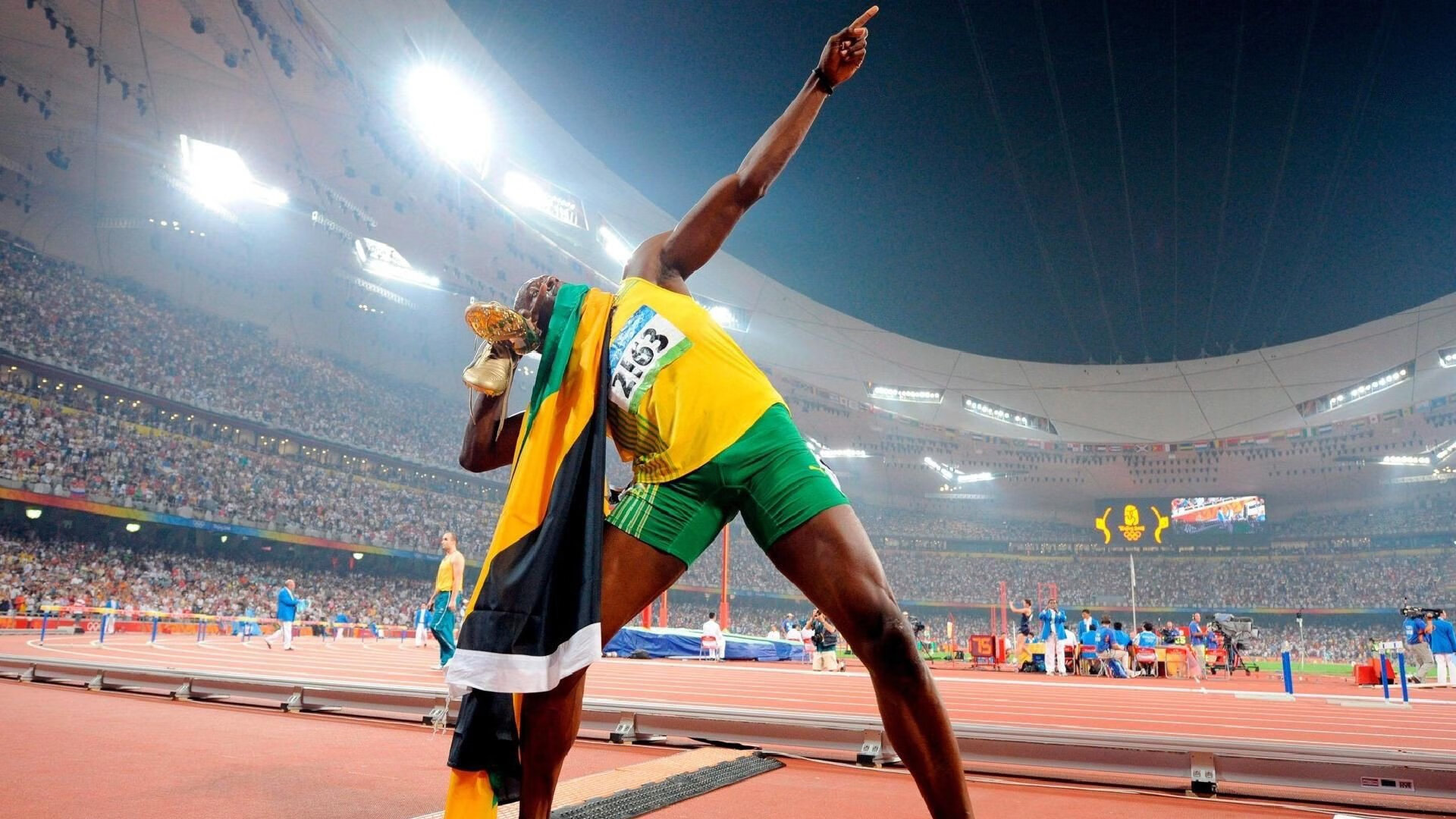 “武汉马拉松赛：世界级选手的极速对决”