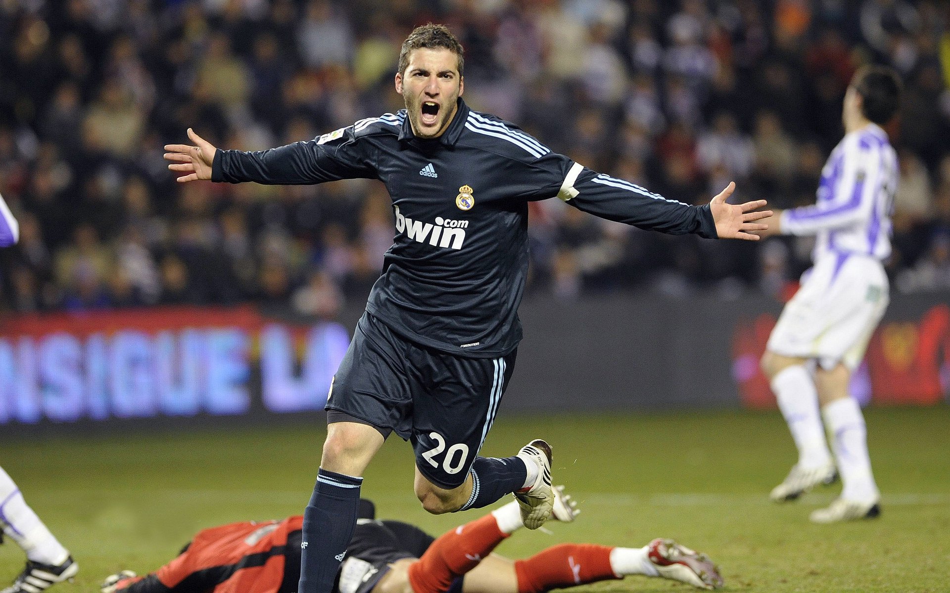 西甲球队基于热区重构算法提升后场组织安全性